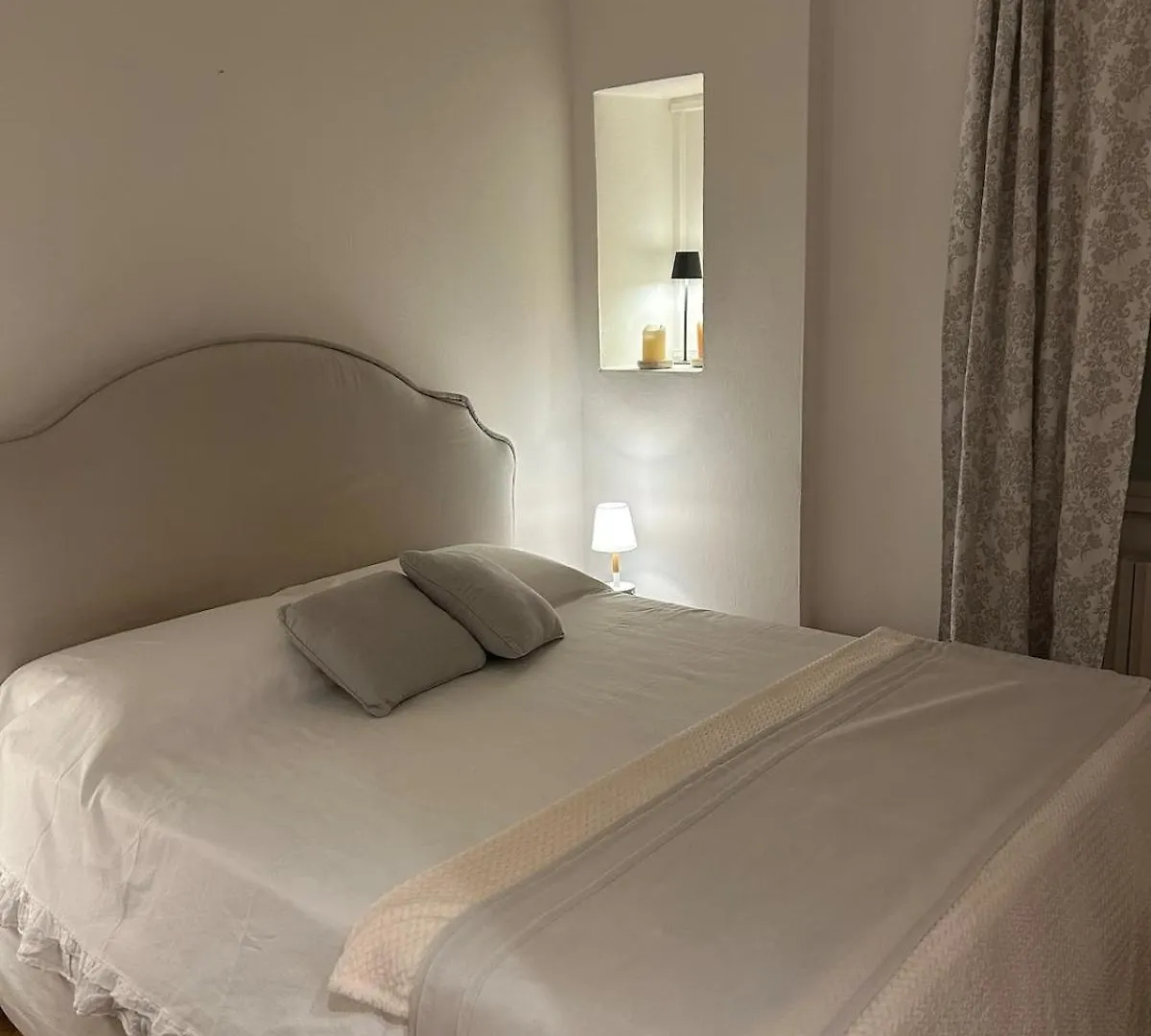 Bilocale Red House Two Room Apartment Red House, Cosy Flat Milan