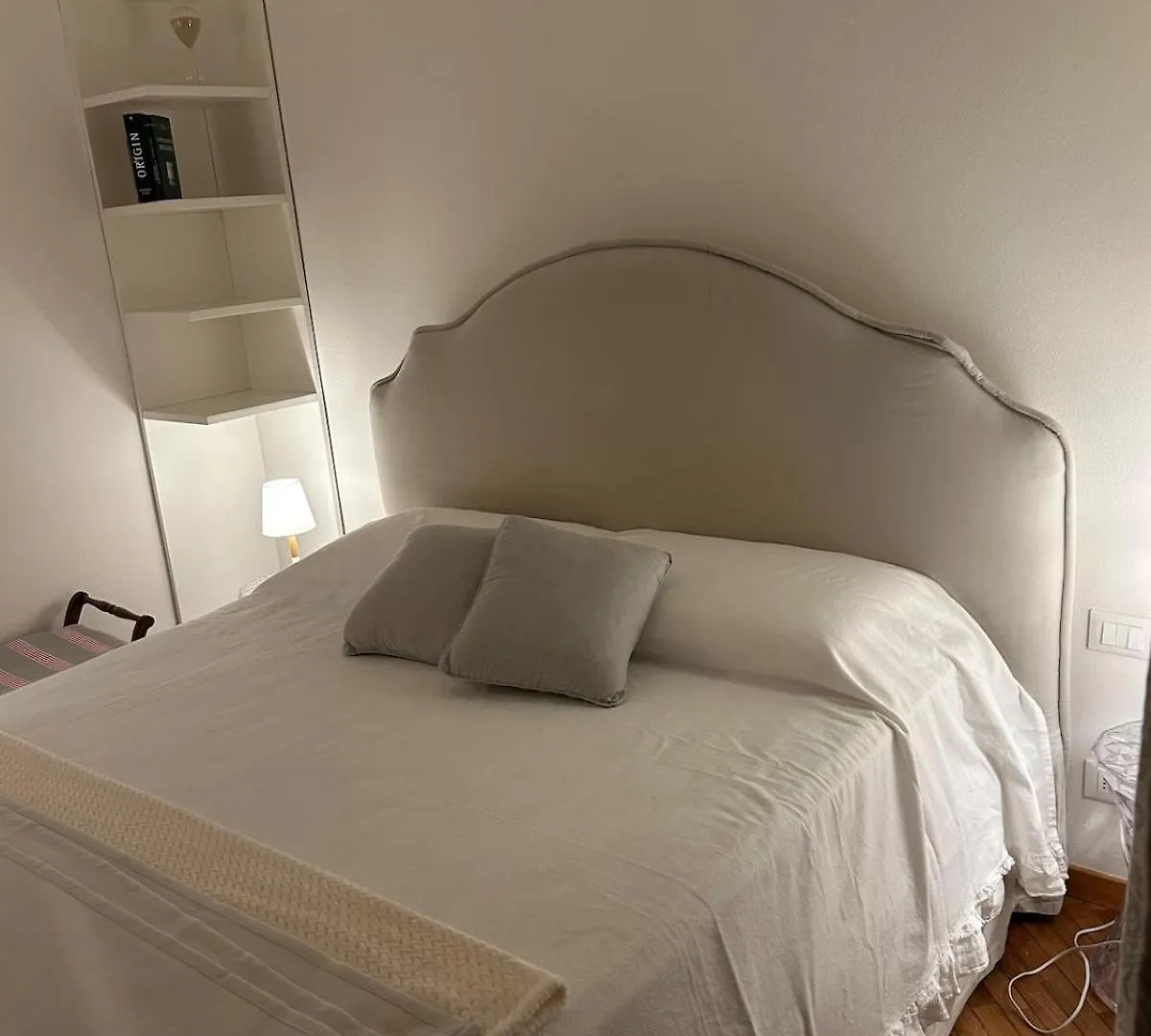 Bilocale Red House Two Room Apartment Red House, Cosy Flat Milan